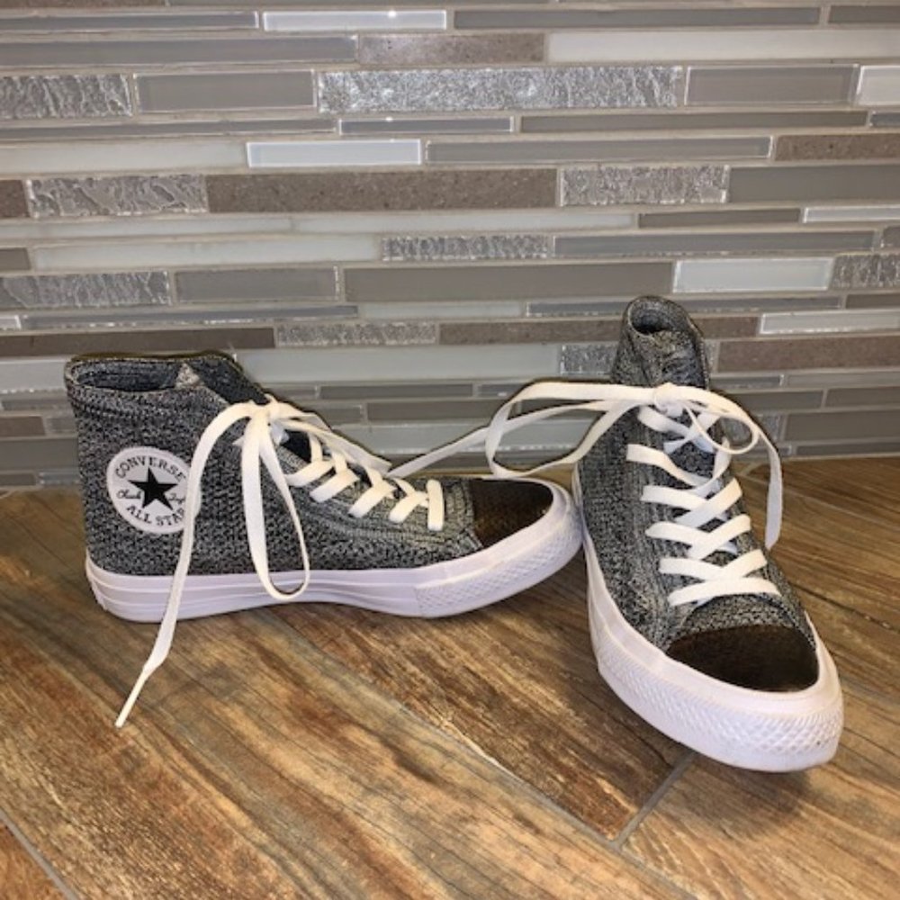 CHuck Taylor Converse High tops- Grey knit size 7
